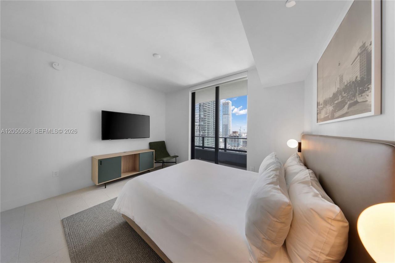 159 NE 6 Street , Unit 2402, Miami, FL 33132 Photo