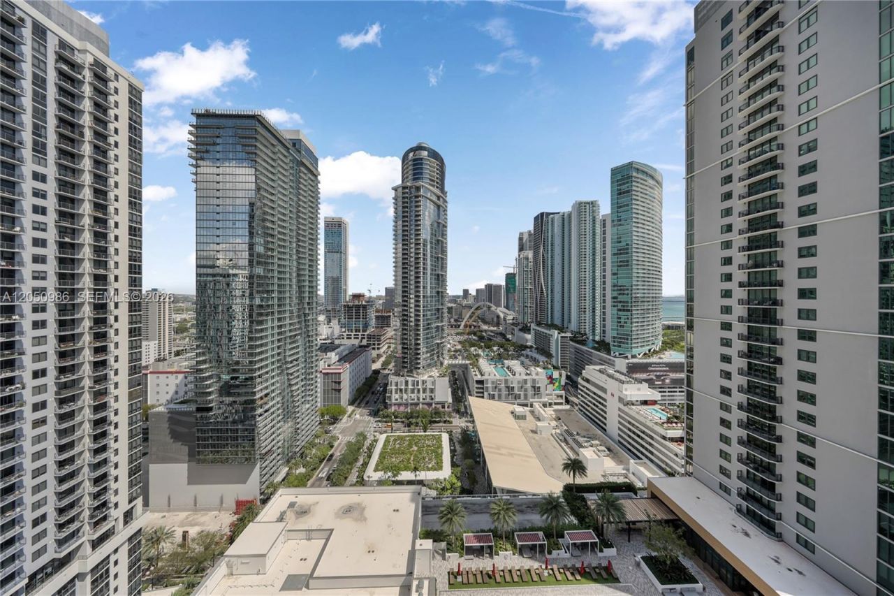159 NE 6 Street , Unit 2402, Miami, FL 33132 Photo