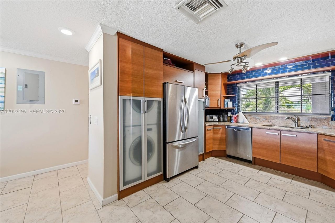 801 Palm Trl, Unit 10, Delray Beach, FL 33483 Photo