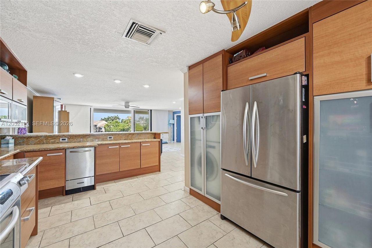 801 Palm Trl, Unit 10, Delray Beach, FL 33483 Photo