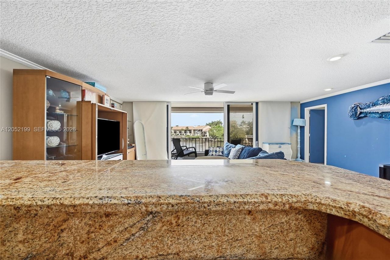 801 Palm Trl, Unit 10, Delray Beach, FL 33483 Photo