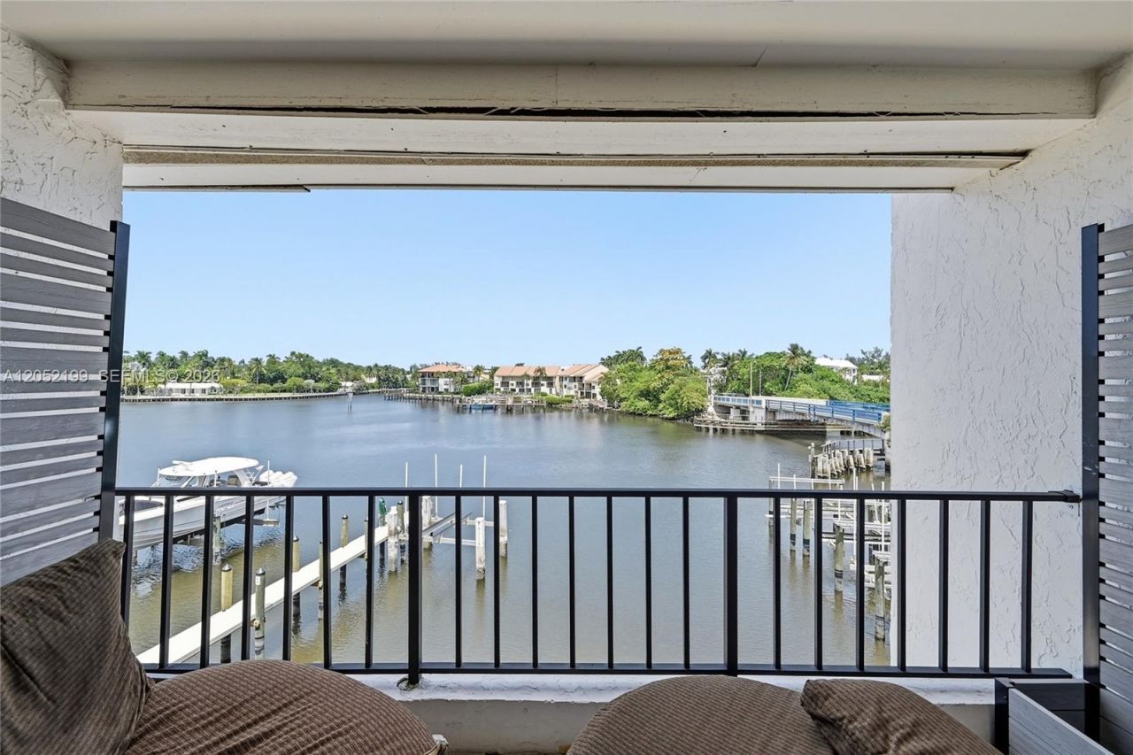 801 Palm Trl, Unit 10, Delray Beach, FL 33483 Photo