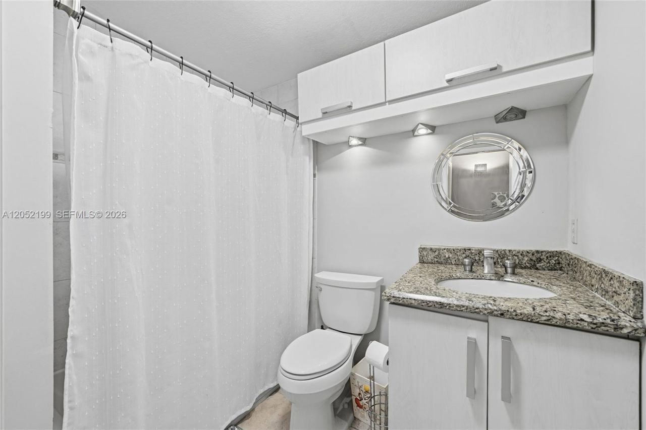 801 Palm Trl, Unit 10, Delray Beach, FL 33483 Photo