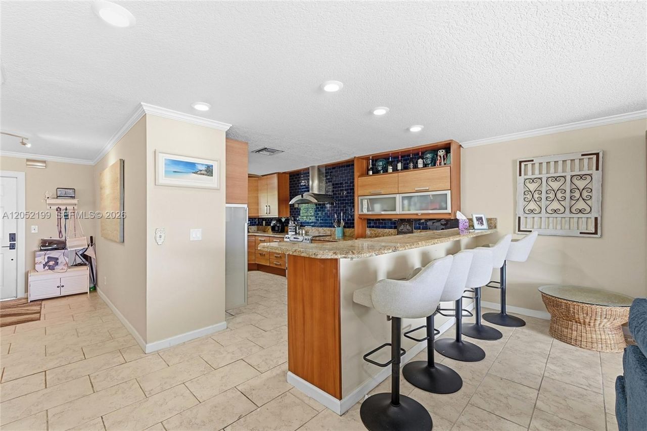801 Palm Trl, Unit 10, Delray Beach, FL 33483 Photo