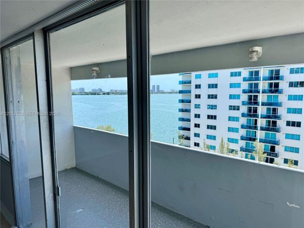7545 E Treasure Dr , Unit 8J, North Bay Village, FL 33141