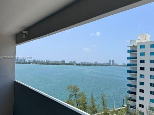 7545 E Treasure Dr , Unit 8J, North Bay Village, FL 33141