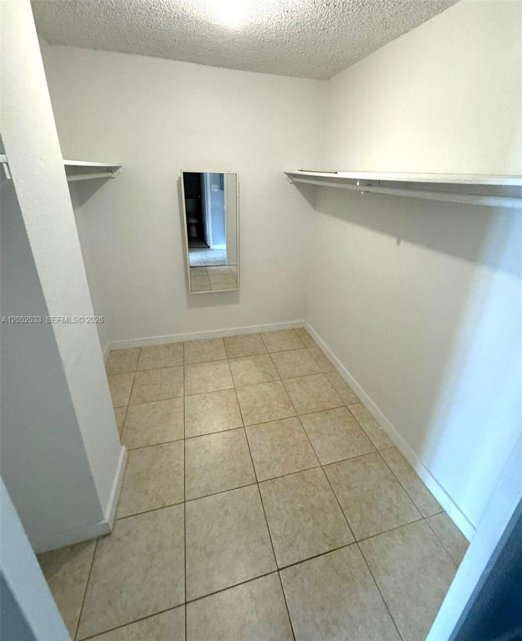 7545 E Treasure Dr, Unit 8J, North Bay Village, FL 33141 Photo