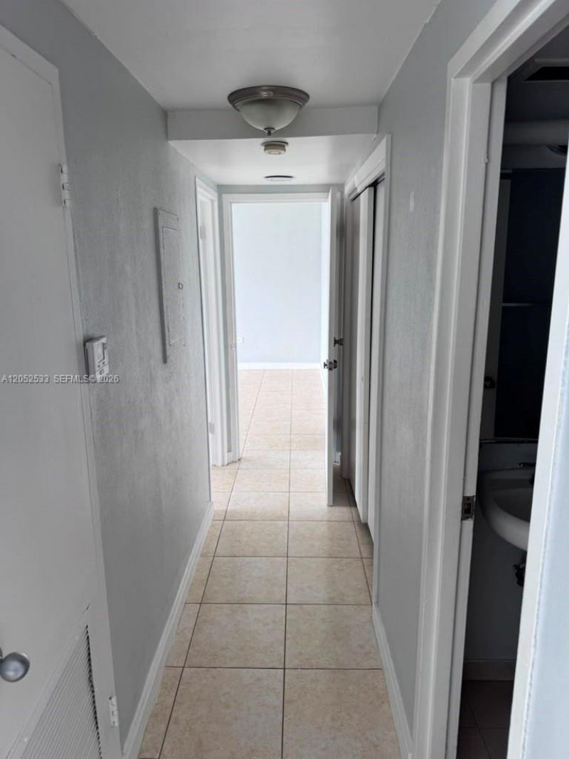 7545 E Treasure Dr, Unit 8J, North Bay Village, FL 33141 Photo