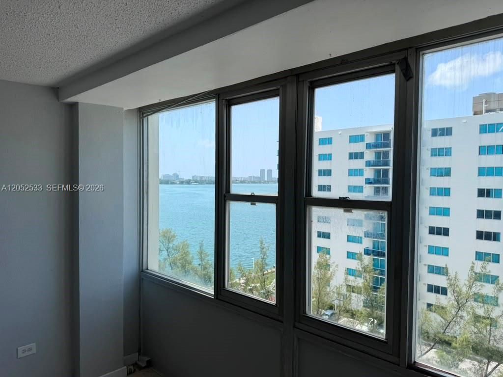 7545 E Treasure Dr, Unit 8J, North Bay Village, FL 33141 Photo
