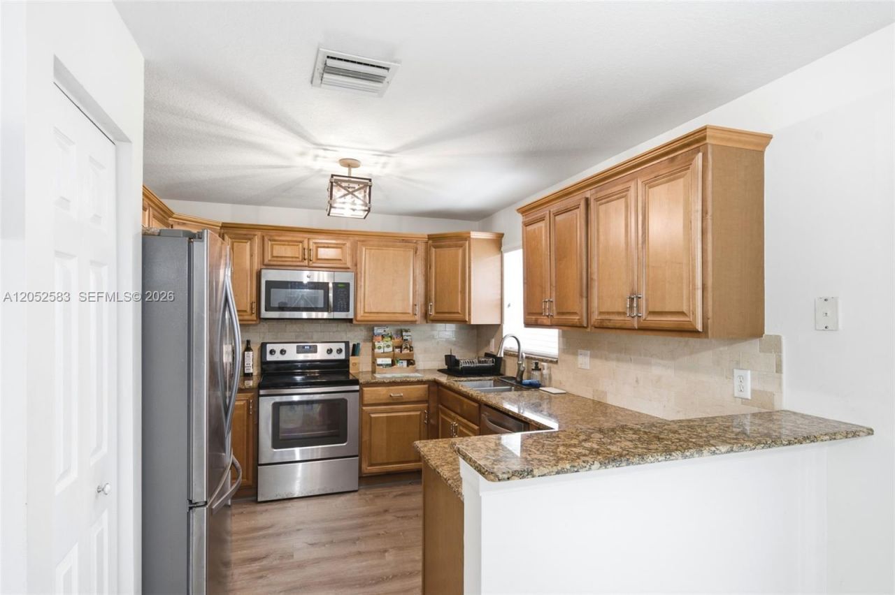 2293 NW 170th Ave , Unit 2293, Pembroke Pines, FL 33028 Photo