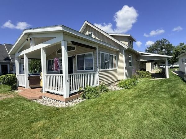 215 Bayshore Drive, Houghton Lake, MI 48629