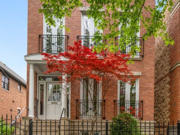 2715 N Bosworth Avenue , Chicago, IL 60614