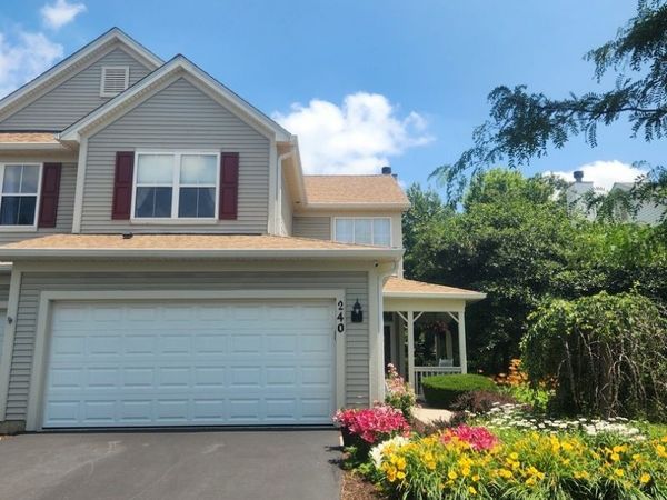 240 Grand Ridge Road , St. Charles, IL 60175