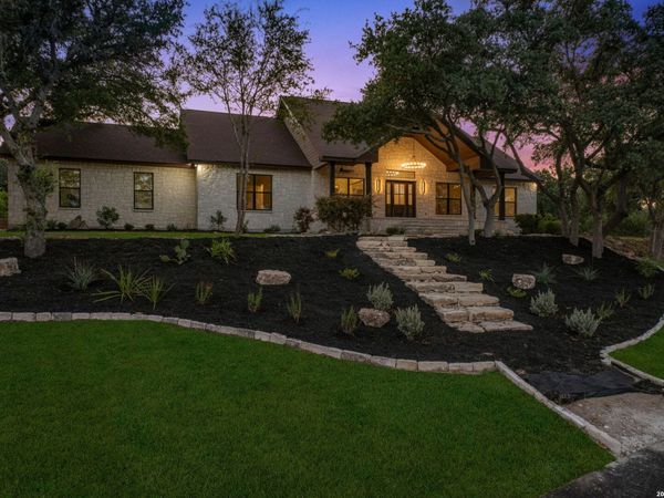 130 Spring Hill Dr, Boerne, TX 78006
