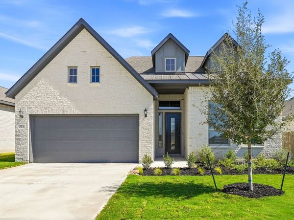 331 Mountain Oak, Castroville, TX 78009