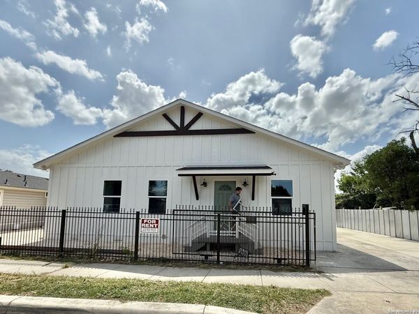 207 Meridian Ave, Unit 102, San Antonio, TX 78201