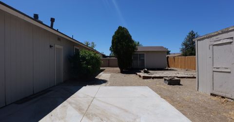 194 6th Street, Fernley, NV 89408 Photo