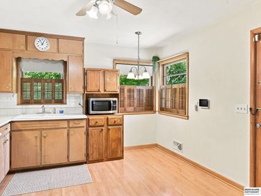 2624 N 70th Avenue, Omaha, NE 68104