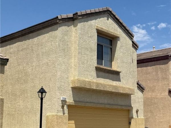 708 Cades Cove Avenue , North Las Vegas, NV 89084