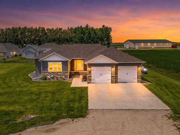 210 5th Street, Christine, ND 58015
