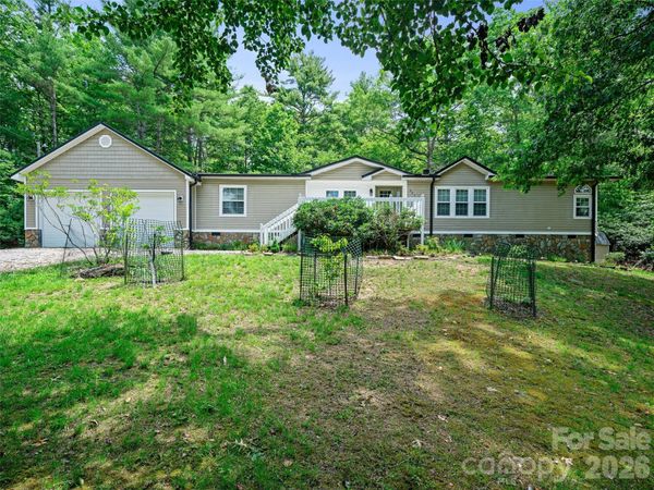 201 Franklin Village Road , Spruce Pine, NC 28777