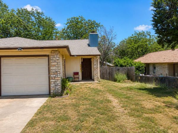 902 Sirocco DR, Unit B, Austin, TX 78745