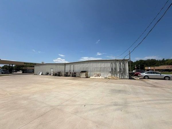 1009 N Hervey Street , Hope, AR 71801
