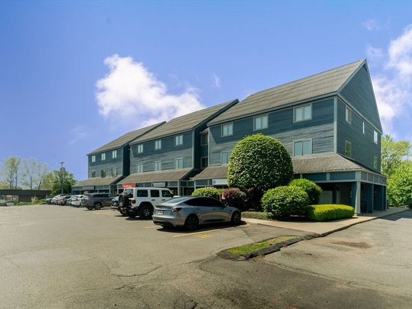 351 Pleasant St, Unit 9, Northampton, MA 01060