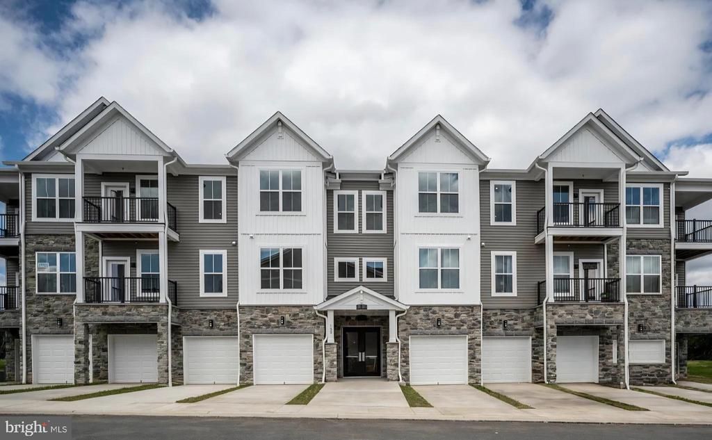 19 Artemisia Way Way , Unit 101, Stafford, VA 22554 Main Photo