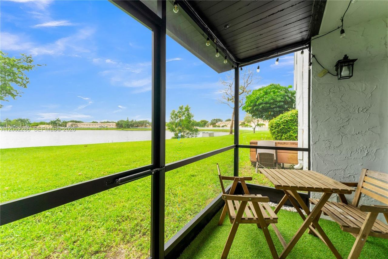 8720 N Sherman Cir, Unit 101, Miramar, FL 33025 Photo