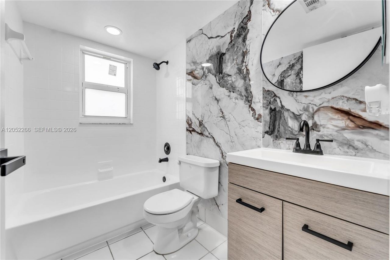8720 N Sherman Cir, Unit 101, Miramar, FL 33025 Photo