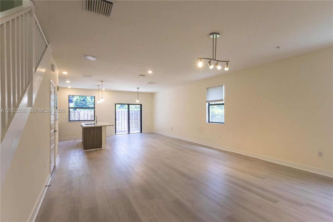 10407 NW 82nd St, Unit 12, Doral, FL 33178 Photo