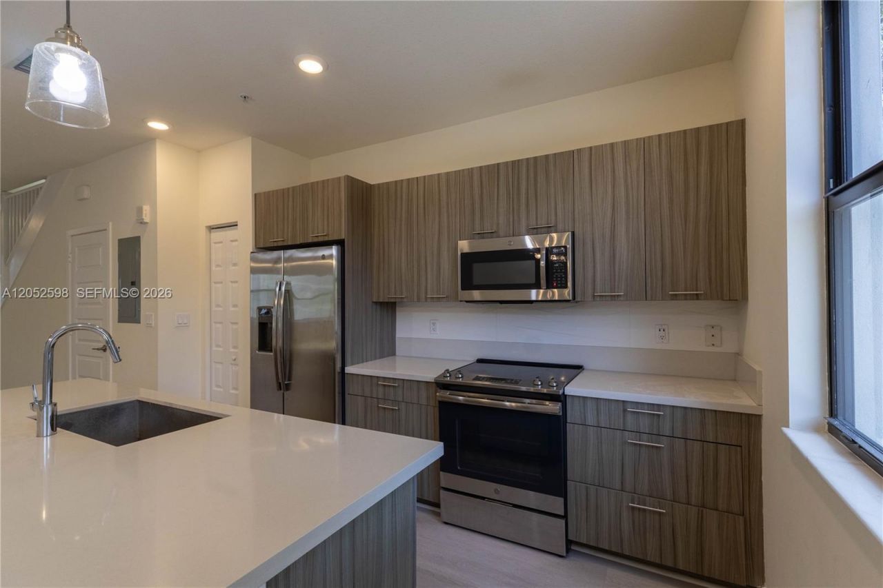 10407 NW 82nd St, Unit 12, Doral, FL 33178 Photo
