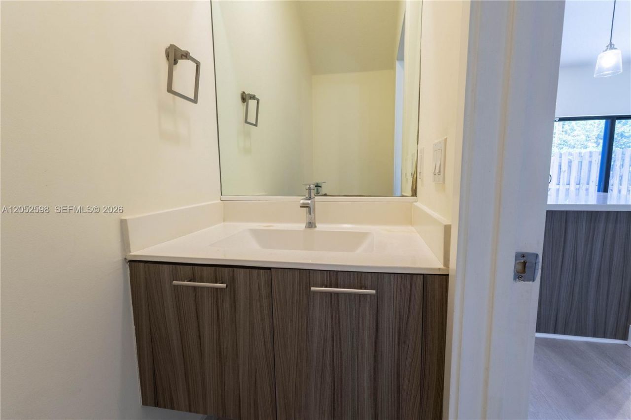 10407 NW 82nd St, Unit 12, Doral, FL 33178 Photo