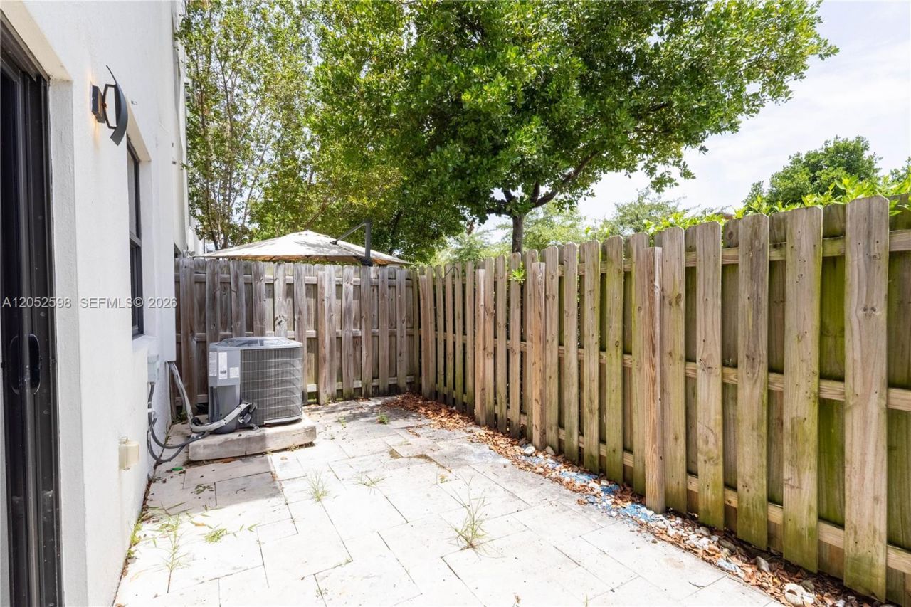 10407 NW 82nd St, Unit 12, Doral, FL 33178 Photo