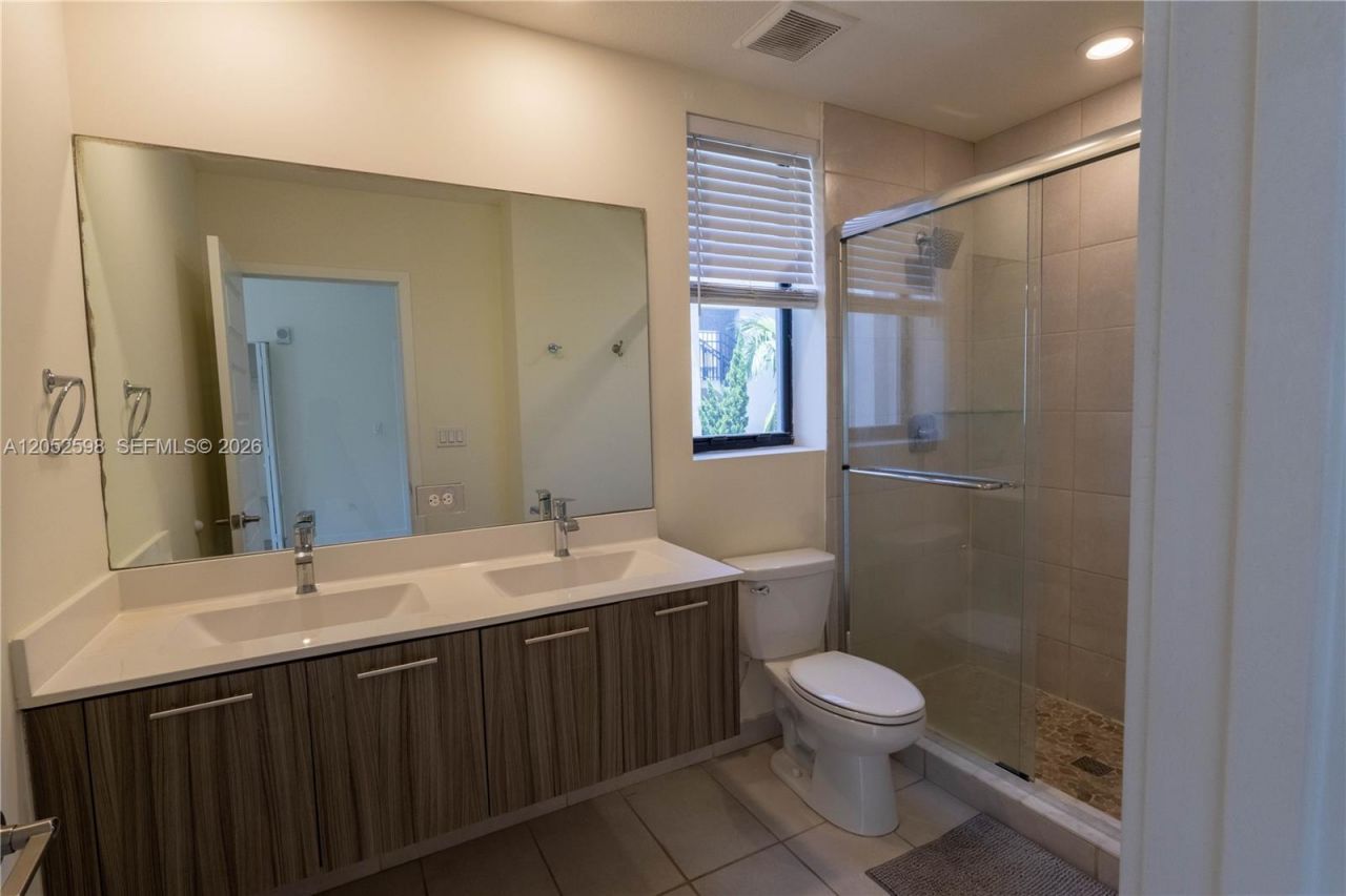 10407 NW 82nd St, Unit 12, Doral, FL 33178 Photo