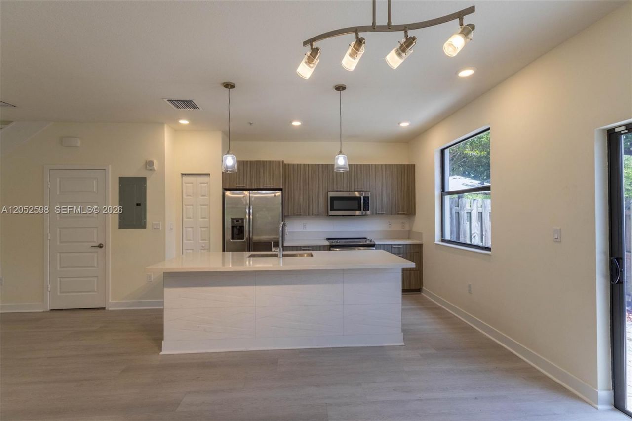 10407 NW 82nd St, Unit 12, Doral, FL 33178 Photo
