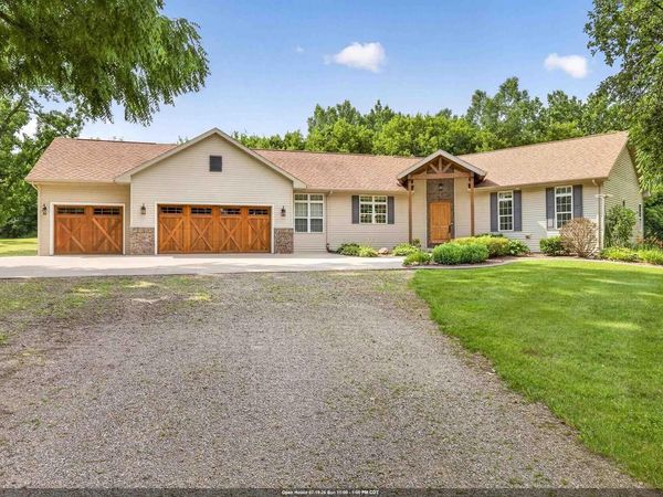 4305 STONEY RIDGE TRAIL, Oshkosh, WI 54904