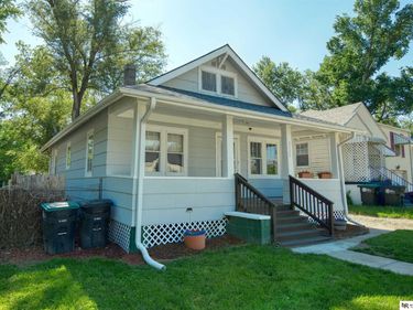 3325 N 41st Street, Omaha, NE 68111
