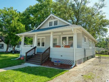 3325 N 41st Street, Omaha, NE 68111
