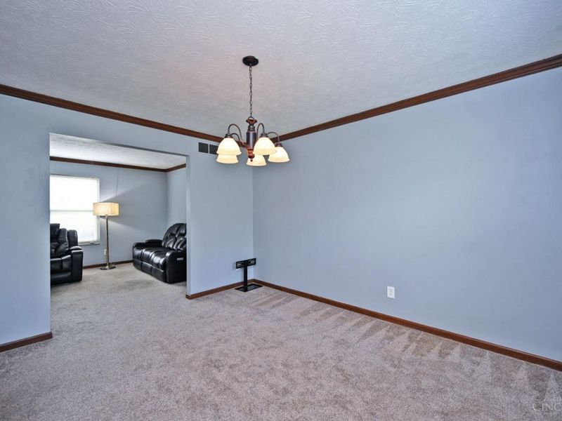 619 Quail Run Road, Middletown, OH 45042 Photo 11
