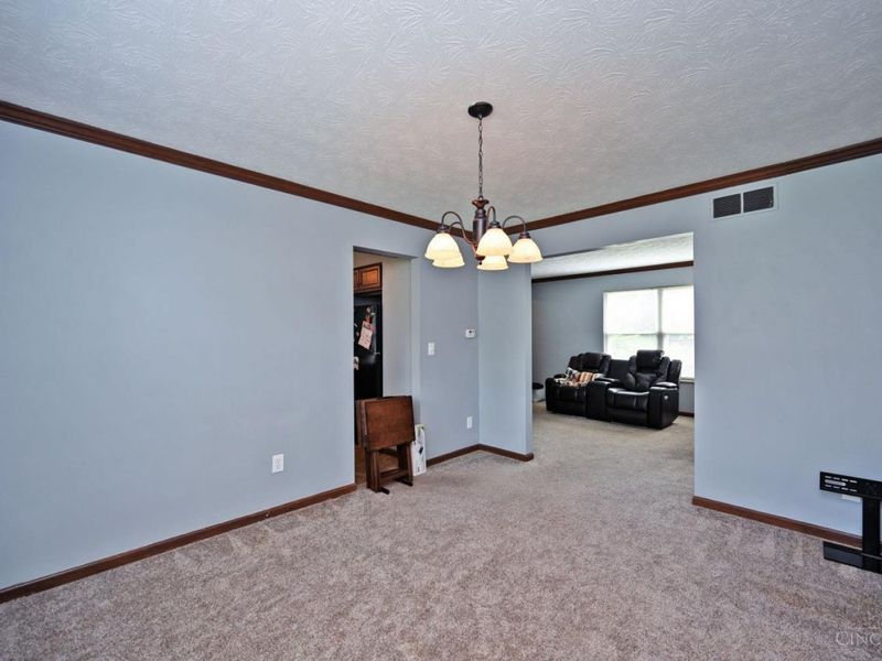 619 Quail Run Road, Middletown, OH 45042 Photo 12