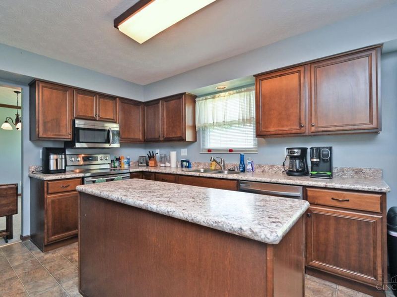 619 Quail Run Road, Middletown, OH 45042 Photo 14