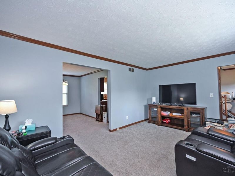 619 Quail Run Road, Middletown, OH 45042 Photo 9