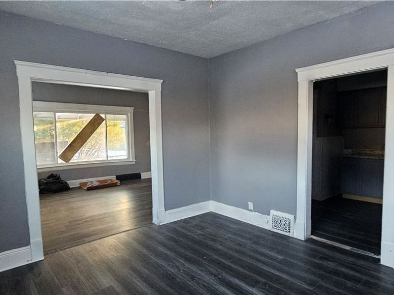 8823 Yale Avenue, Cleveland, OH 44108 Photo 14