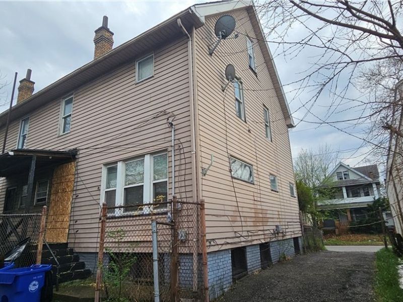 8823 Yale Avenue, Cleveland, OH 44108 Photo 24
