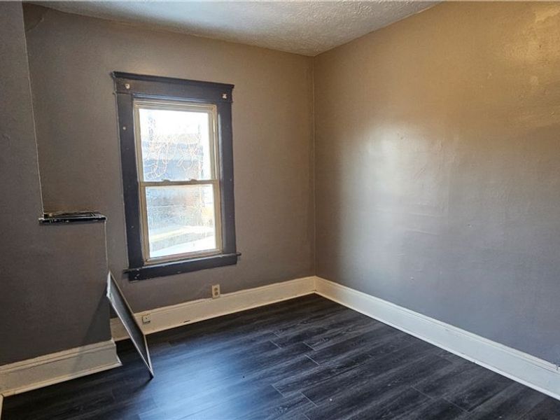 8823 Yale Avenue, Cleveland, OH 44108 Photo 6