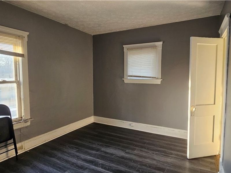8823 Yale Avenue, Cleveland, OH 44108 Photo 8