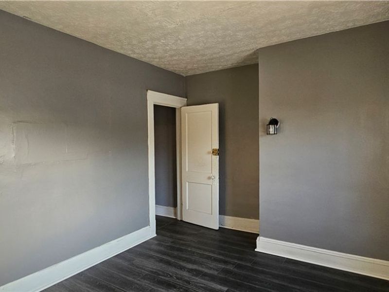 8823 Yale Avenue, Cleveland, OH 44108 Photo 9