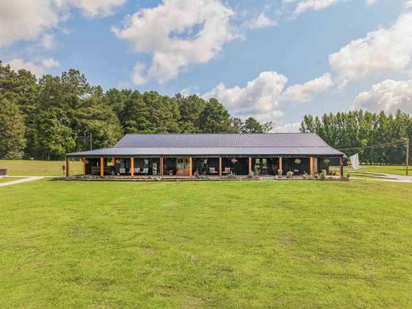 220 FRONT RD, Toone, TN 38381